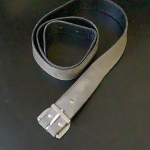 Ladies Gray Sueded-leather belt